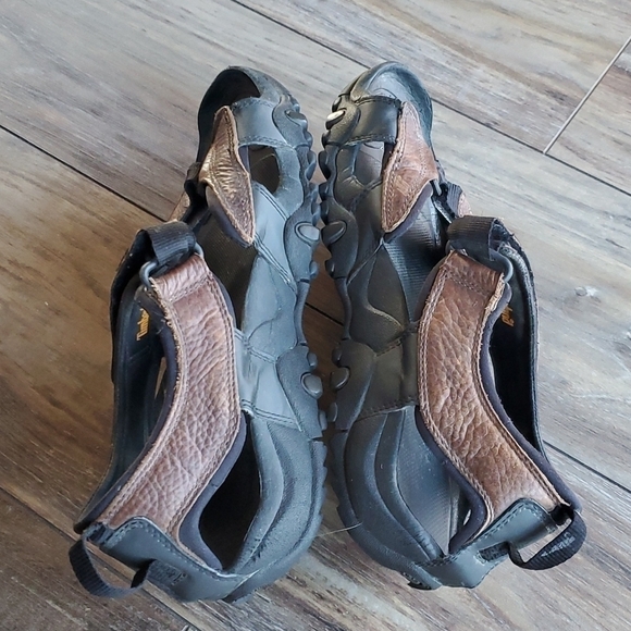 Sandals_&_Flip_Flops